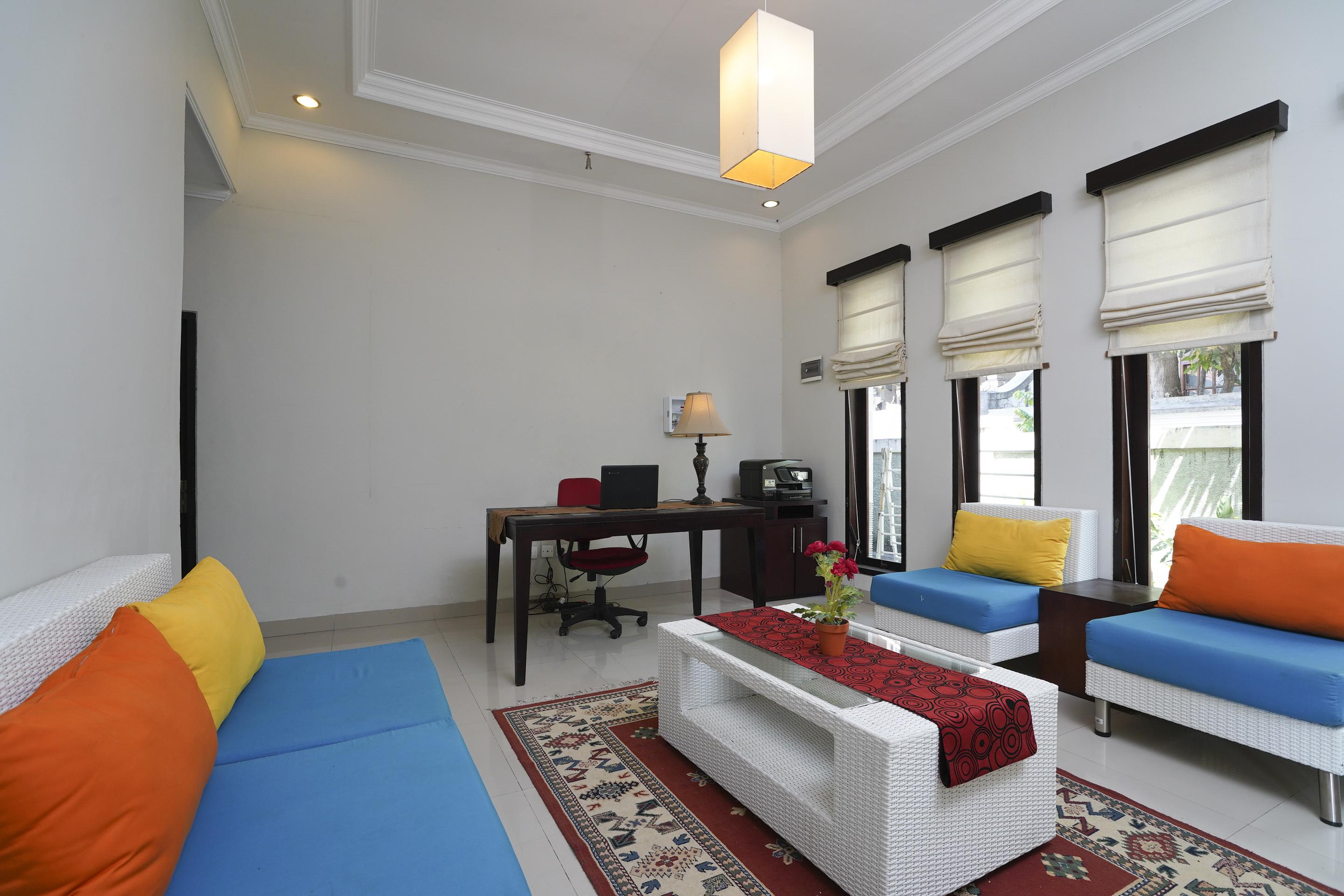 OYO 2321 Griya Shanti Homestay Ketewel Dış mekan fotoğraf