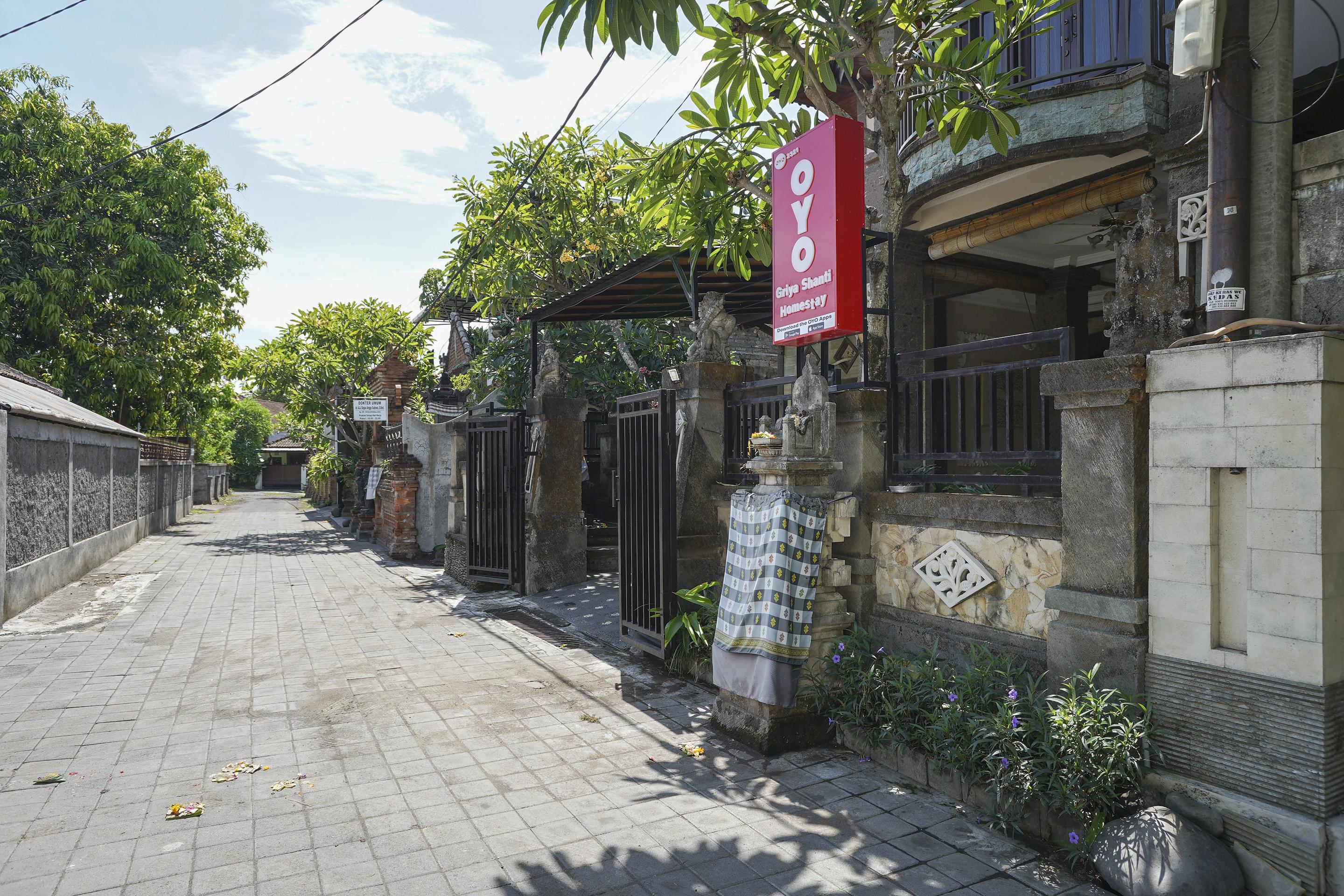OYO 2321 Griya Shanti Homestay Ketewel Dış mekan fotoğraf