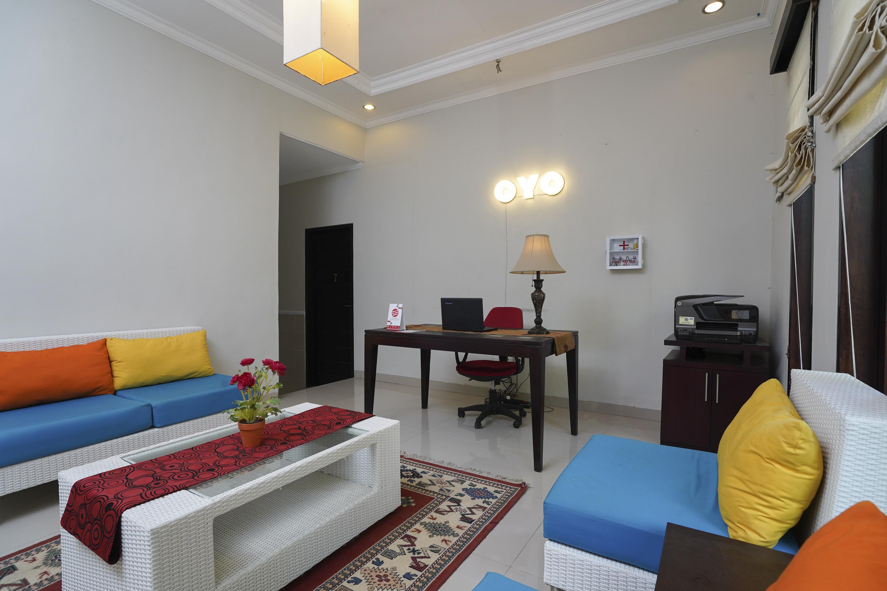 OYO 2321 Griya Shanti Homestay Ketewel Dış mekan fotoğraf